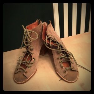 Jeffrey Campbell Cors shoes
